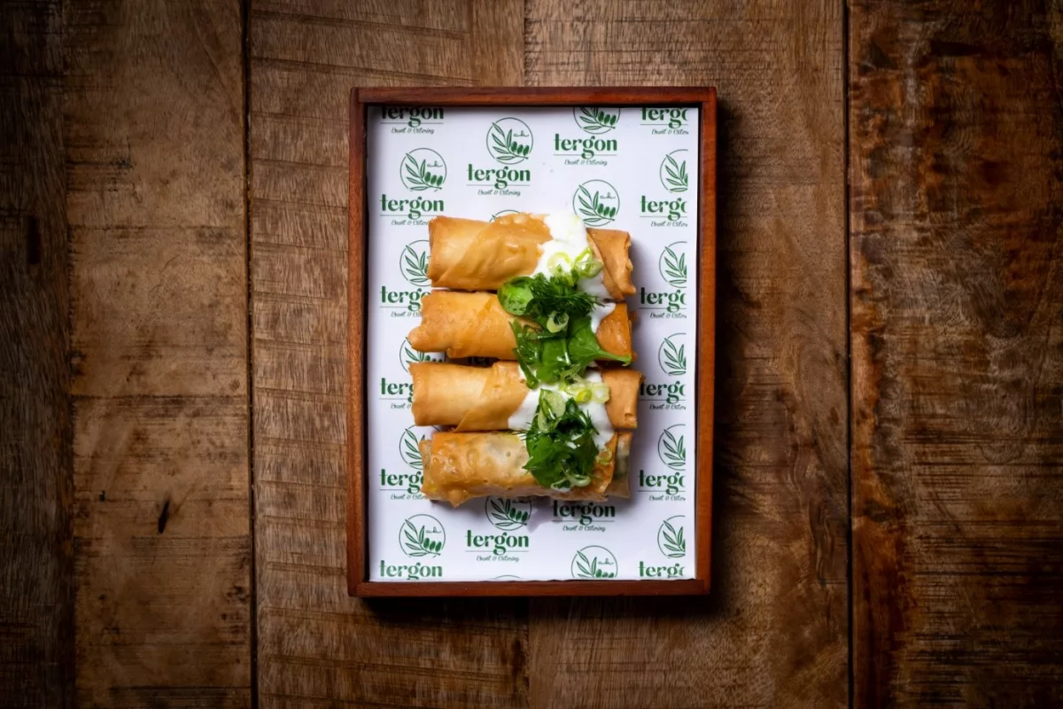 Omas "Pitakia" - 
Gnuspige filo Taschen / Spinat Füllung / Kräuter / Schafjughurt 